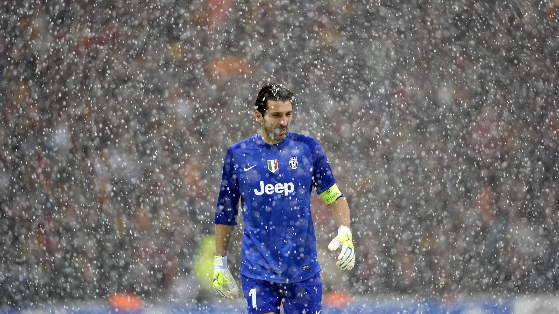 篮球教练场外风波引争议 家庭纠纷波及职业形象