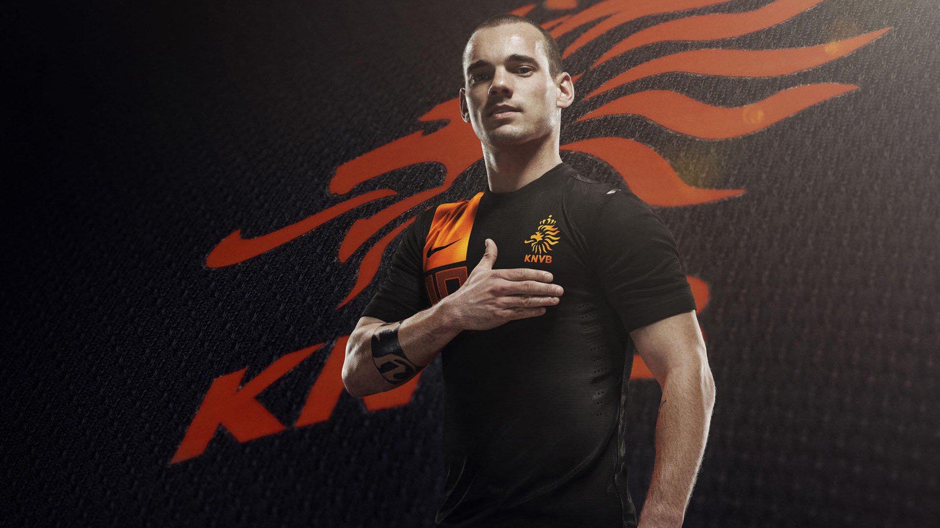 三年追逐终成正果 热刺压哨签下加拉格尔补强中场